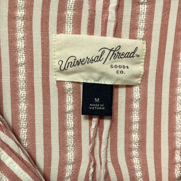 Universal Thread button down - Picture 3 of 5